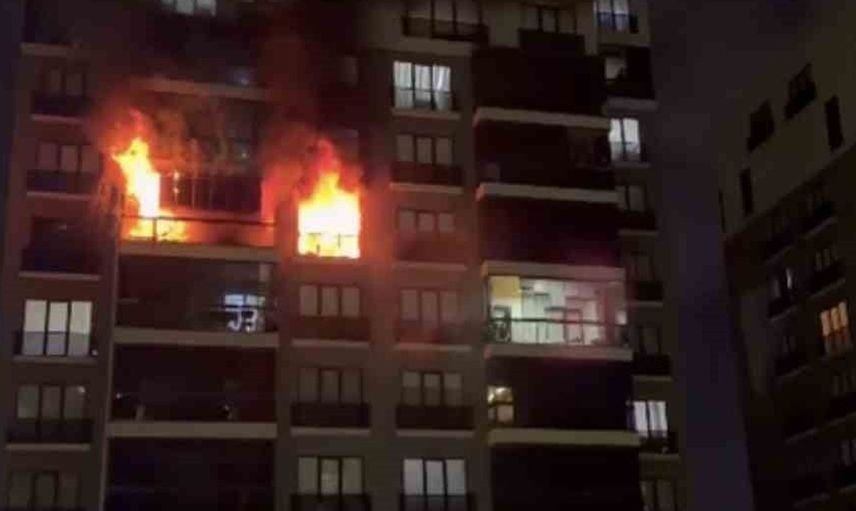 Bursa'da apartman dairesinde çıkan yangın korkuttu: 4 kişi hastaneye kaldırıldı
