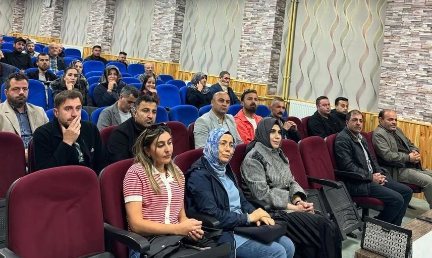 Bayburt Fen Lisesi'nde velilerle başarılar değerlendirildi