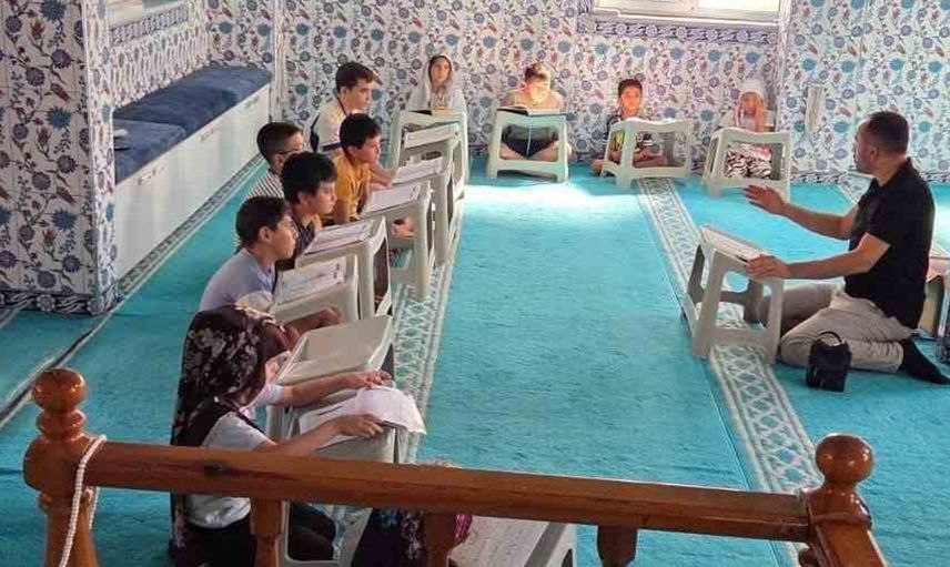 Kuyucak'ta yaz Kur'an kursu öğrencilerine seminer