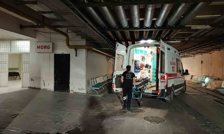 Balkon yıkarken elektrik akımına kapılan kadın öldü