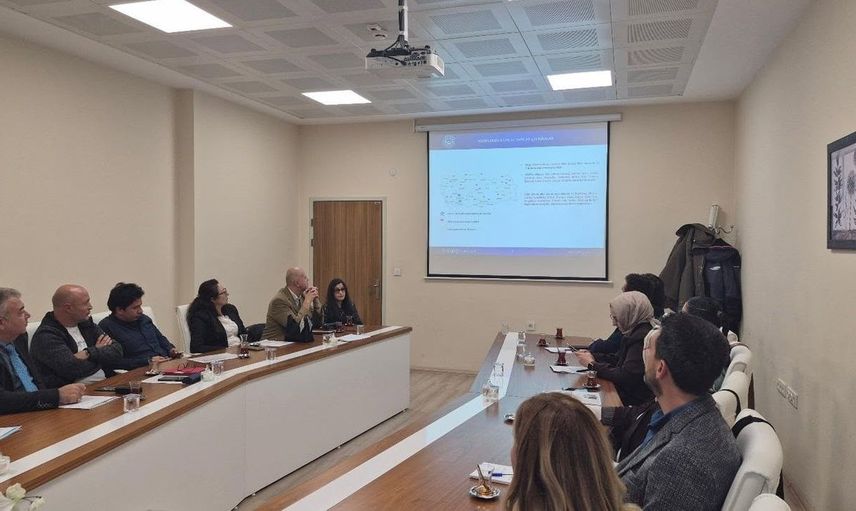 Kütahya'da otizm spektrum bozukluğu için bilgilendirme toplantısı yapıldı