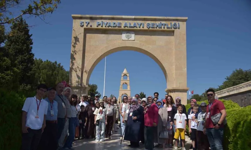 Bilecikli vatandaşlar Çanakkale'de zafer bayramını kutladı