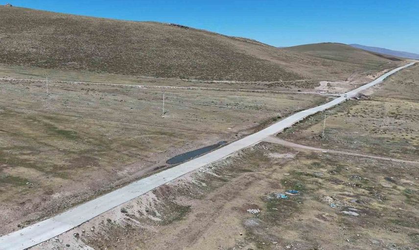 Kars’ta köy yollarında yeni bir dönüm noktası: Betona geçiş yapıldı