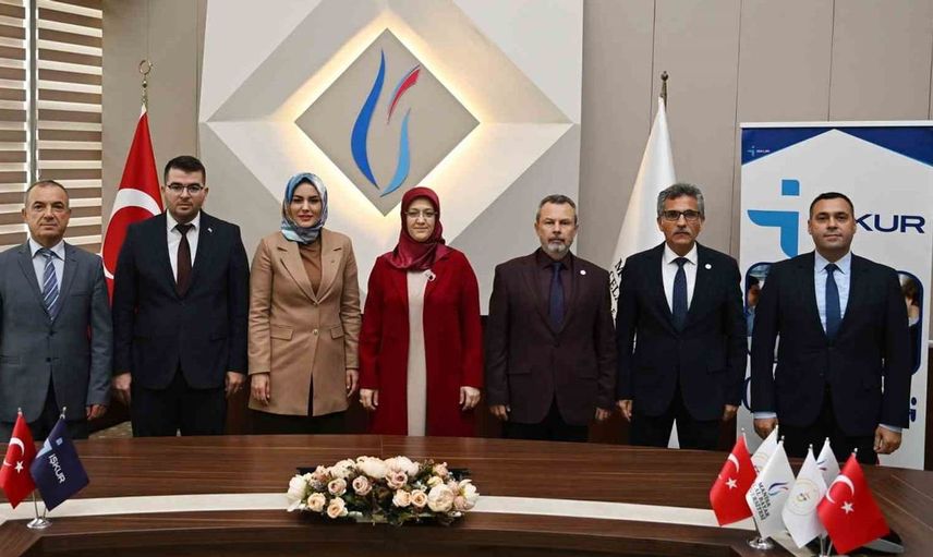 Gençlere çalışma fırsatı: MCBÜ’de 1.630 öğrenciye destek sağlanıyor