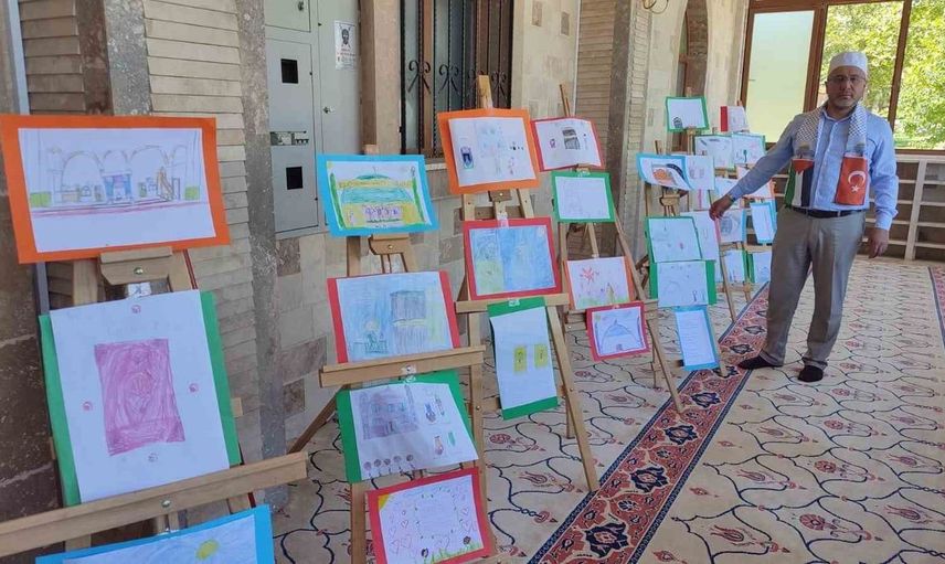 Denizli'de gözümün nuru namaz yarışmasında çocuklar ödüllerine kavuştu