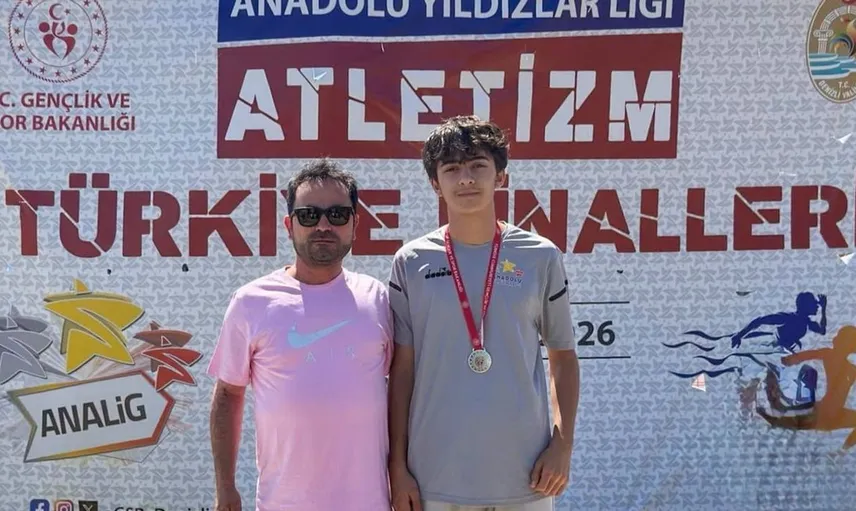 Erzincanlı Ali Eren Yüksel, uzun atlamada Türkiye ikincisi oldu