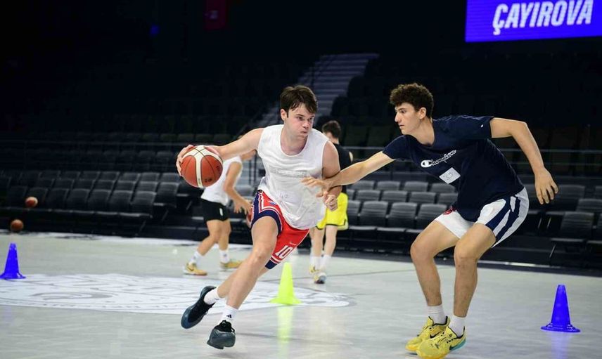 Basketbol Süper Ligi'ne yükselen Çayırova Belediyespor'un altyapı seçmelerine büyük ilgi