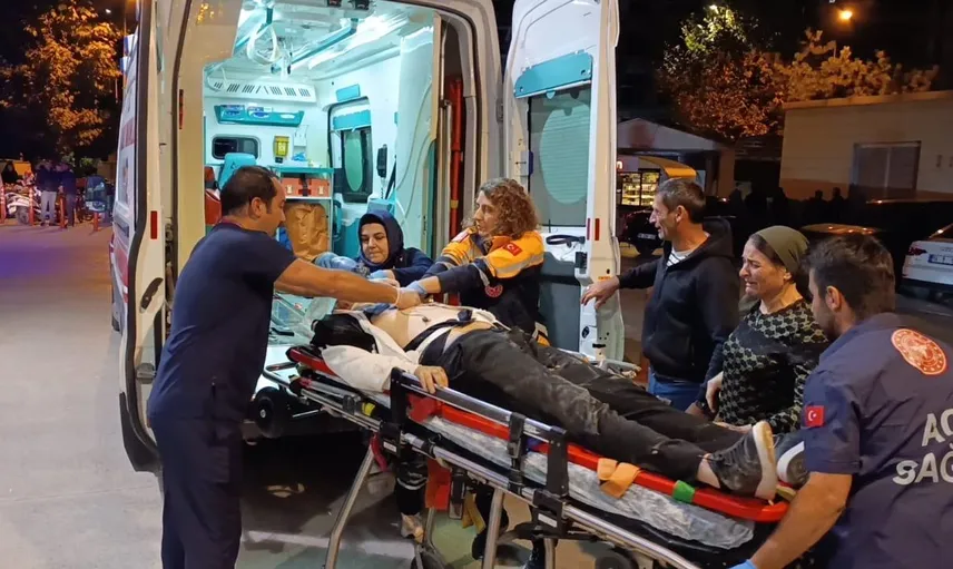 İnegöl’de motosiklet ile kamyonet çarpıştı: İki genç hayatını kaybetti