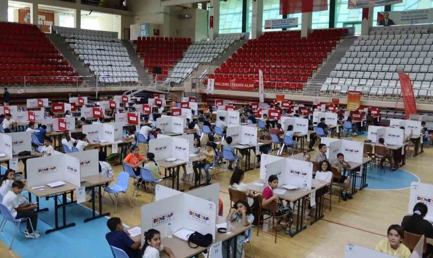 Erzincan'da genç yetenekler teknoloji sınavında buluştu