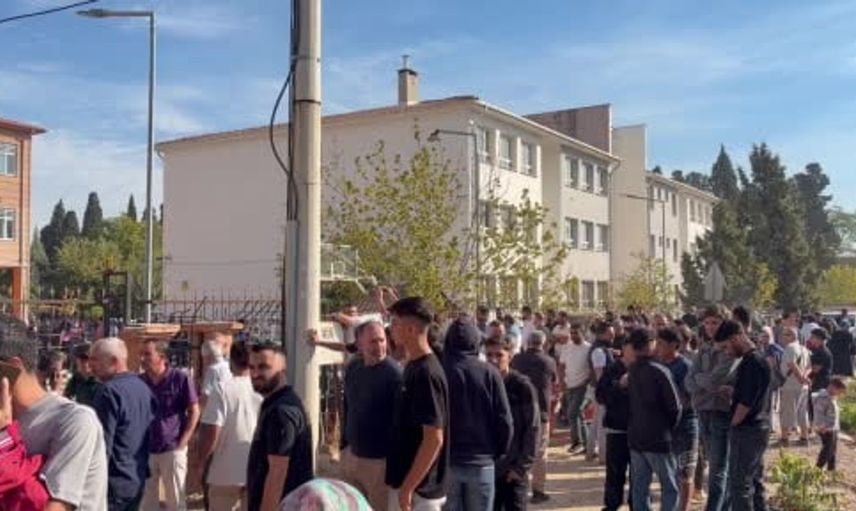 Turgutlu'da okul önünde silah sesi paniği: veliler endişeyle bekliyor