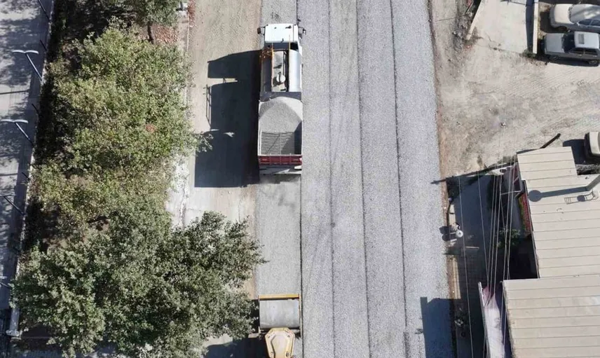 Manisa'da altyapı yatırımları Muradiye yollarını yeniliyor
