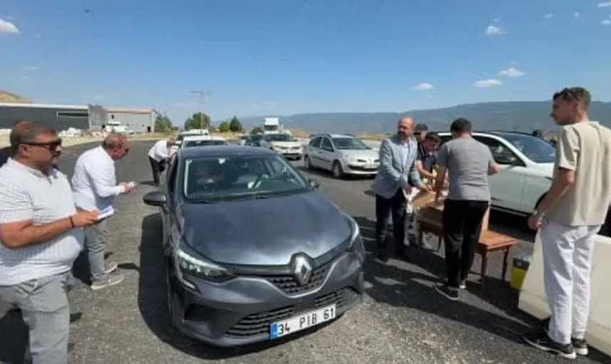 Tosya'da kültür ve pirinç festivali: Yolculara ikram edilen pilav büyük ilgi gördü