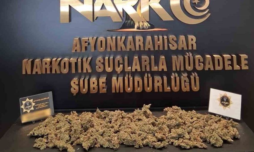 Afyonkarahisar'da 1 kilo 100 gram uyuşturucu maddeyle yakalanan kişi tutuklandı