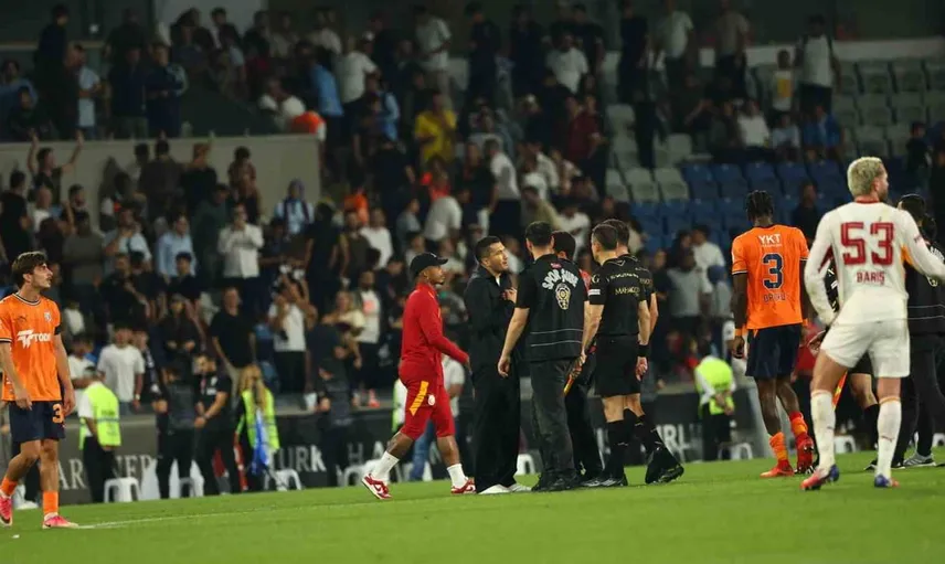 Nuri Şahin maç sonrası hakemle karşı karşıya kaldı: Kırmızı kartı kapdı