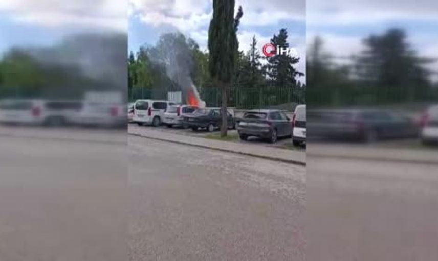 Hatay'da hastane otoparkında otomobil yangını paniğe neden oldu