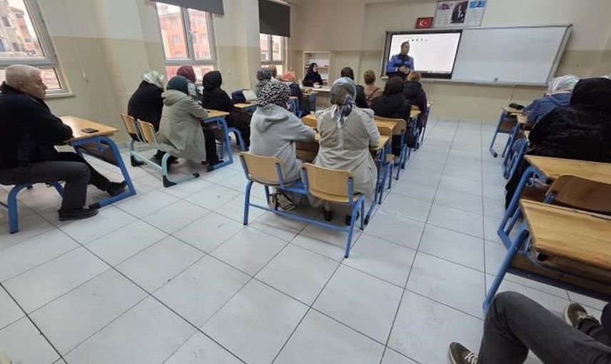Bilecik'te velilere güvenlik eğitimi semineri düzenlendi