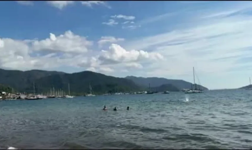 Ekim ayında Marmaris'te yazdan kalma deniz keyfi
