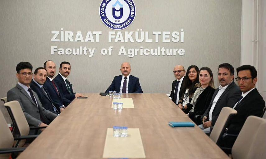 Aydın Valisi Varol tarımsal yenilikleri yerinde inceledi
