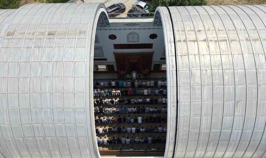 Bursa'da devrim niteliğinde mimari: Açılır kubbeli Safa Camii dikkat çekiyor