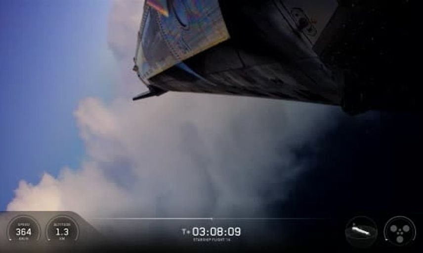 SpaceX'in Starship roketi, motor arızasıyla yörünge görevini tamamlayamadan iniş yaptı