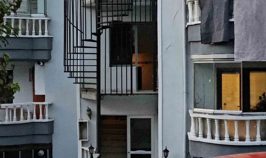 Zonguldak'ta yalnız yaşayan adam komşularının ihbarıyla ölü bulundu