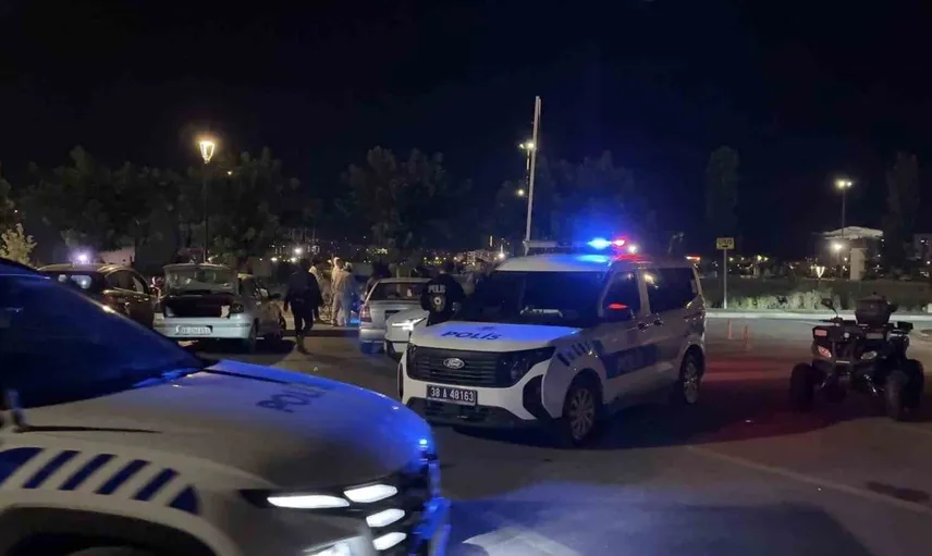 Kayseri'de bıçaklı kavgada bir kişi yaralandı, şüpheli gözaltında