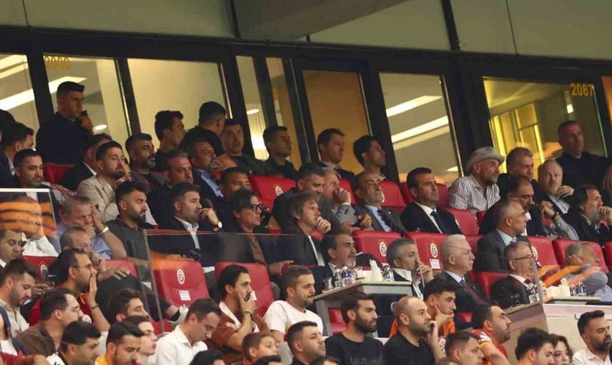 Vincenzo Montella, Galatasaray-Çorum FK maçında tribünde