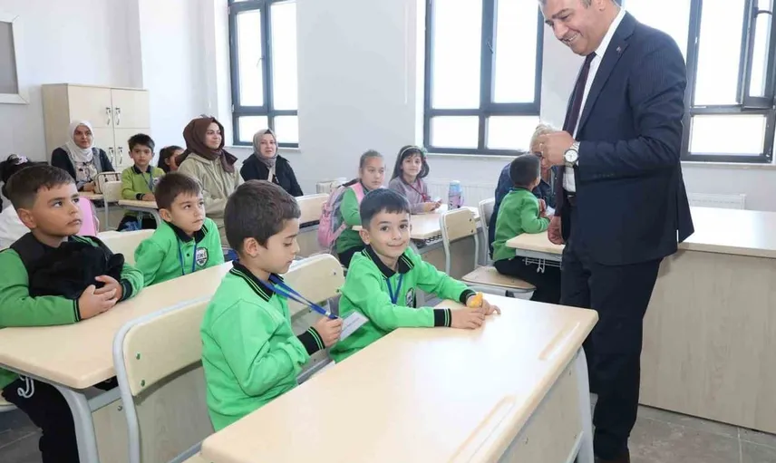 Erzurum'da yeni eğitim yılının heyecanı: Öğrenciler, öğretmenler ve veliler için güven dolu bir başlangıç