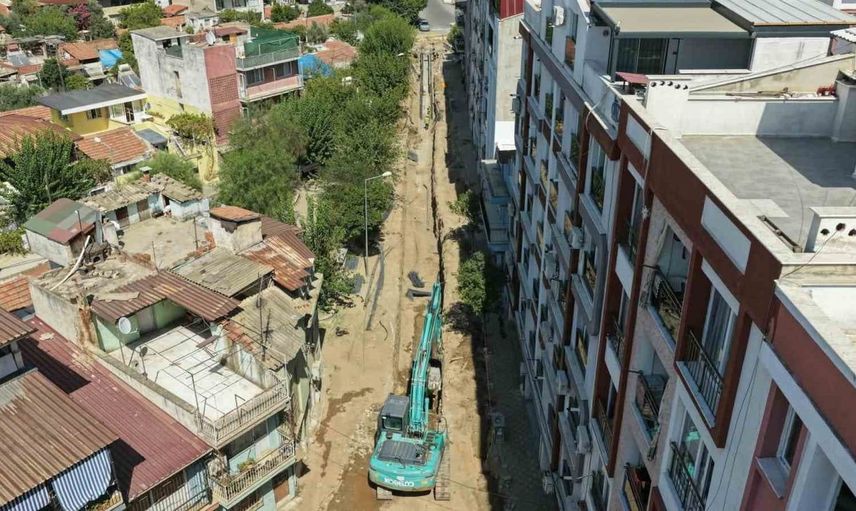 Efeler'de altyapı devrimi: Yağmur suyu hattı yenileniyor