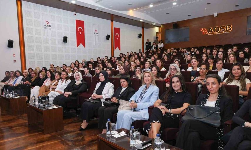 Kadın liderliği ve kişisel marka yönetimi üzerine seminer düzenlendi