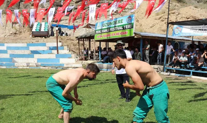 Pehlivanlı'da karakucak güreşleri heyecanla yapıldı