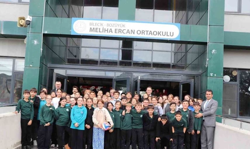 Bozüyük'te eğitim çalışmaları gözden geçirildi: Kaymakam Helvacı öğretmenlerle buluştu