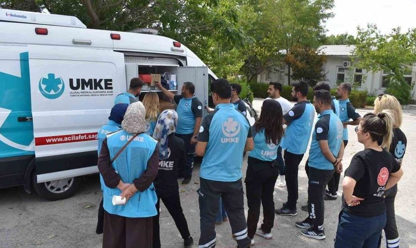 Elazığ'da UMKE'den acil müdahale eğitimi alan kursiyerler, afetlere daha hazır hale geliyor