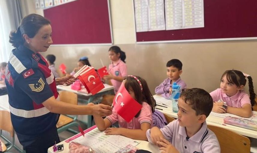 Bilecik'te jandarma öğrencileri güvenlik konusunda bilgilendirdi
