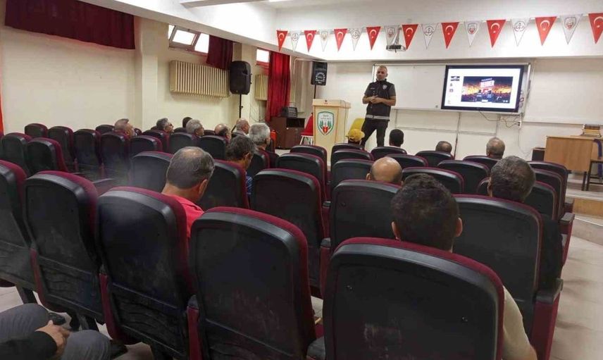 Adıyaman'da öğretmenler için uyuşturucuyla mücadele semineri gerçekleştirdi