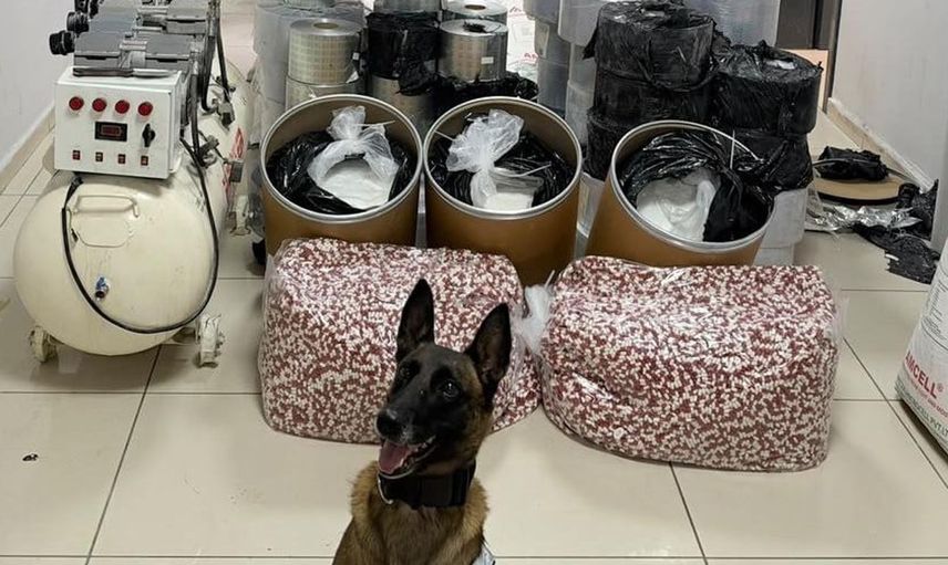 Mersin'de uyuşturucu operasyonunda 1 ton 100 kilo katkı maddesi ele geçirildi