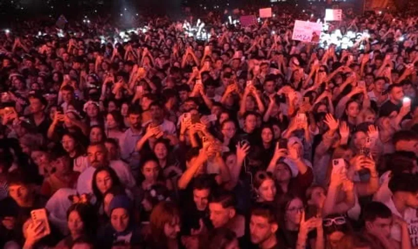 Murat Boz kayseri'de müzikseverleri coşturdu