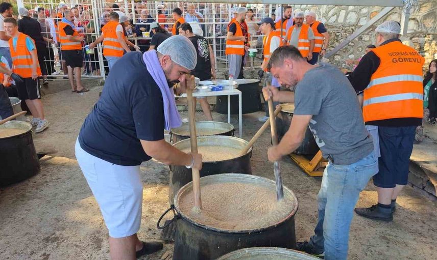 Dedebağ hayrı 8 asırdır devam ediyor: Karacasu'da binlerce kişi buluştu