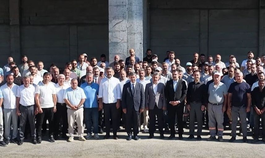 Aksun, fen işleri çalışanlarıyla bir araya geldi