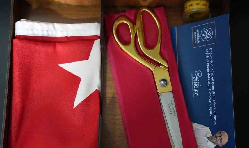 Germencik'te terzi İsmail Gülcan'a unutulmaz doğum günü sürprizi