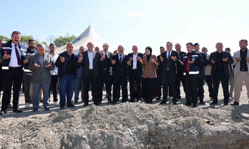 Akyurt'ta Elecik Mahalle Konağı'nın temeli atıldı