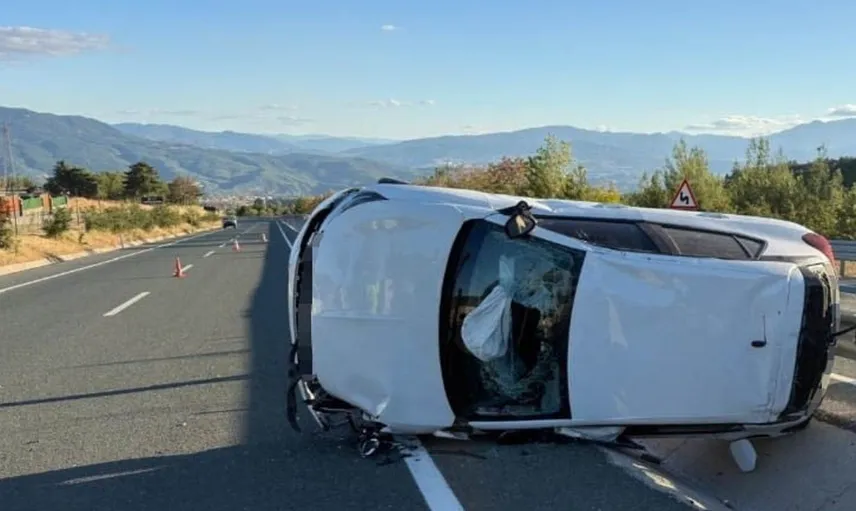 Karabük'te su kanalına düşen otomobilde sürücü yaralandı