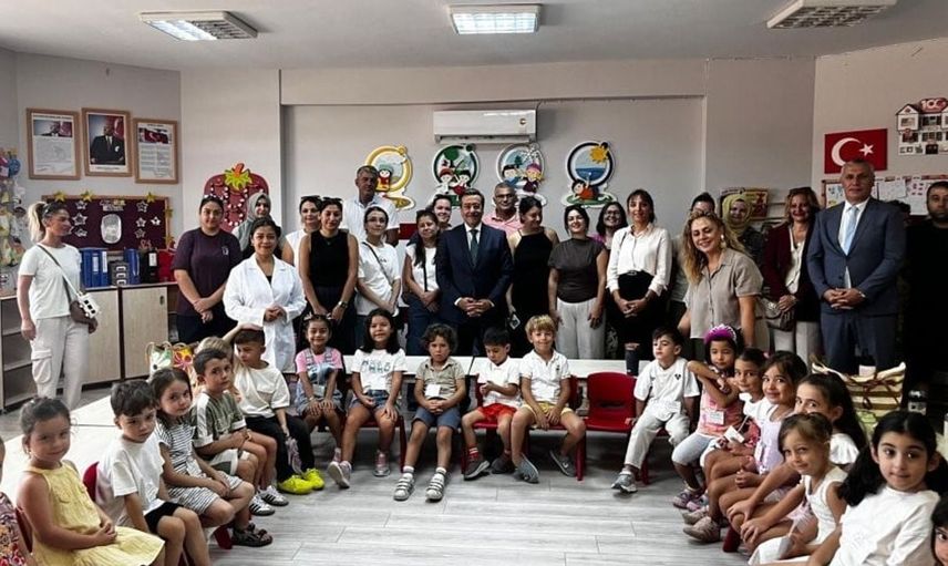 Burhaniye'de kaymakam cumali atilla'dan minik öğrencilere özel ziyaret