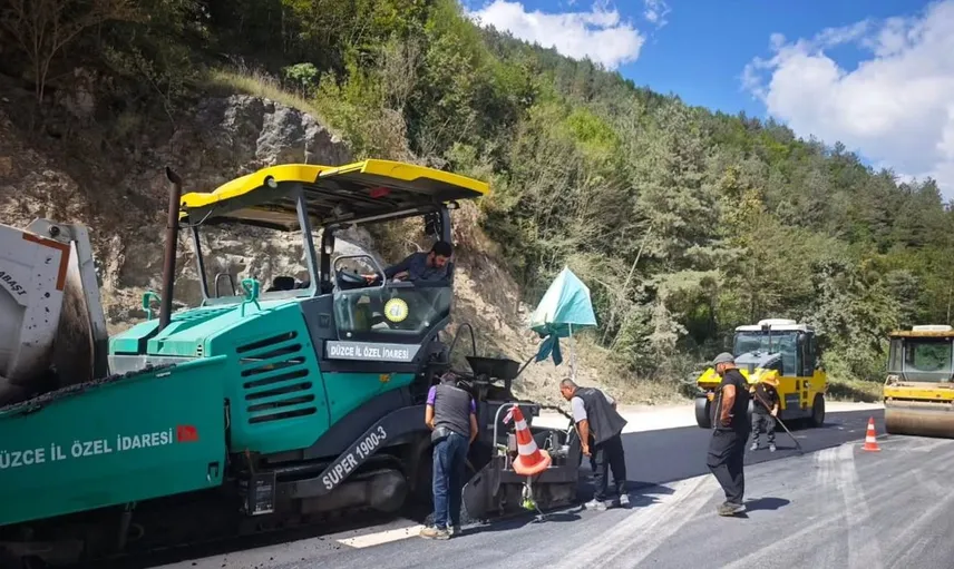 Yığılca'da ulaşım yatırımları hız kazanıyor: Yedigöller grup yolu asfaltlanıyor