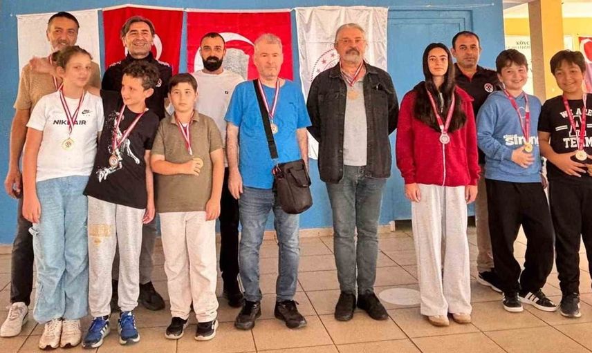 Cumhuriyet coşkusunu satrançla taçlandırdılar
