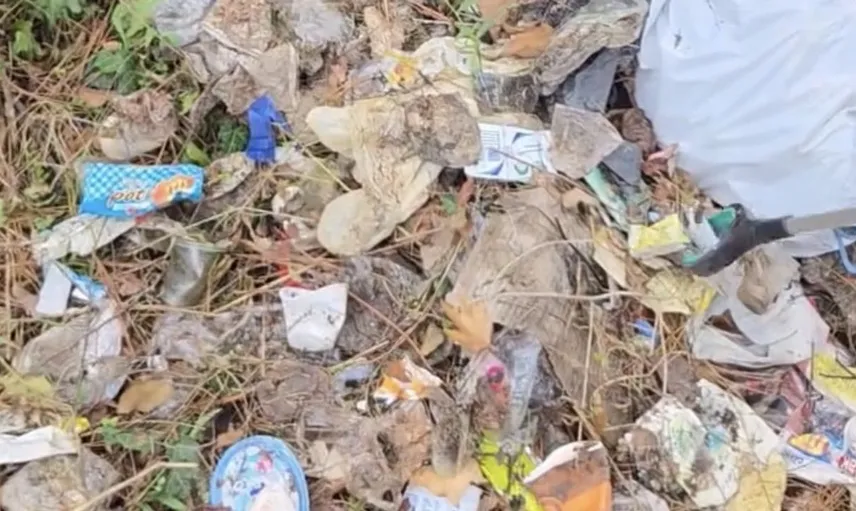 Çevre temizliğine destek veren doğaseverin dikkati: