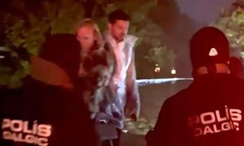 Murat Boz su baskınına yakalandı, dalgıç polisler yardım etti