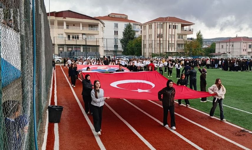 Gölbaşı'nda 29 Ekim Cumhuriyet Bayramı coşkuyla kutlandı