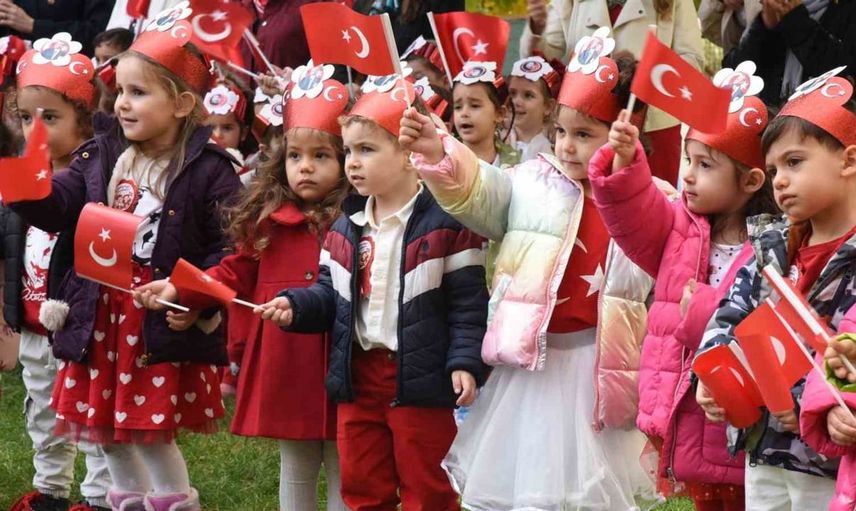 Cumhuriyet’in 103. yılı kutlamalarında miniklerin coşkusu