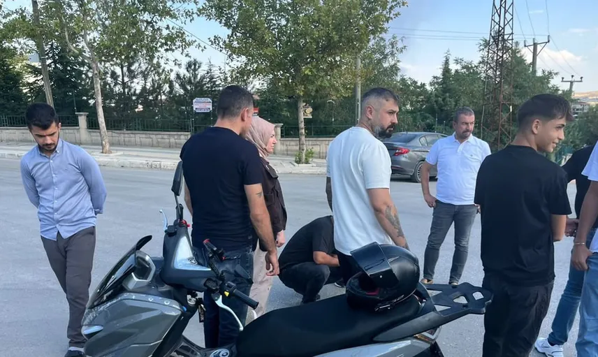 Elazığ'da otomobil ve motosiklet çarpıştı: 1 yaralı